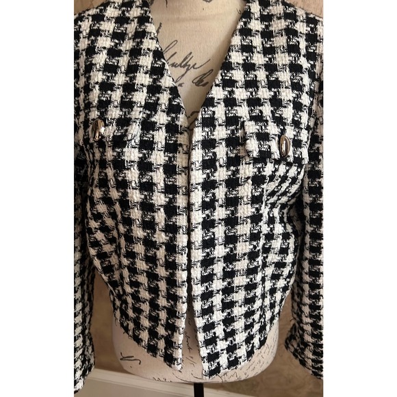 Tahari Cropped Black and White Tweed Jacket - S - Picture 2 of 8